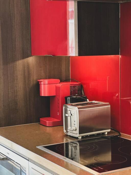 Elegant Suites - City Views, Lake View, Free Parking 多伦多 外观 照片